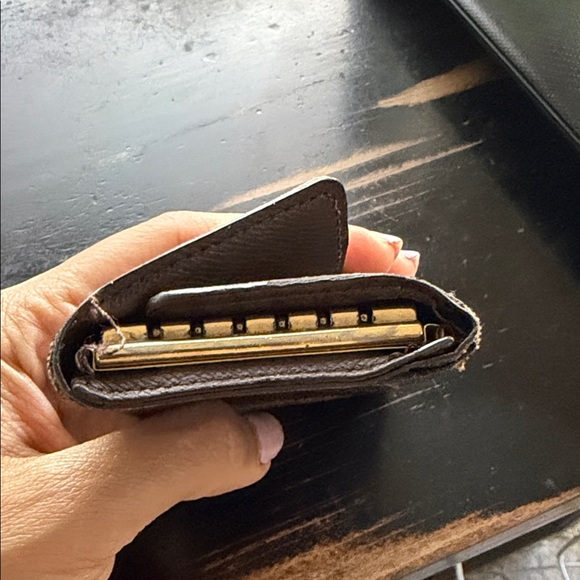 Louis Vuitton Authentic 6 Key Holder Case Damier - Picture 8 of 9